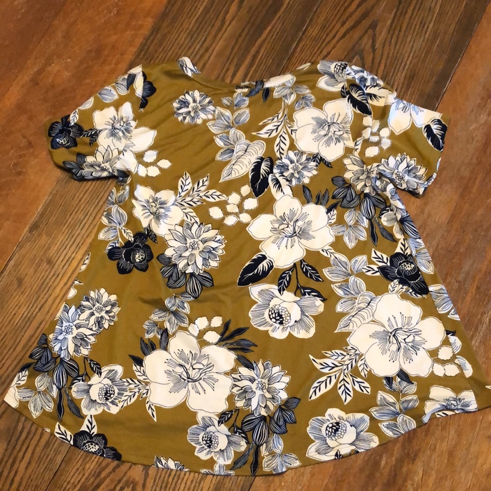 Floral Print Top - Picture 10 of 12